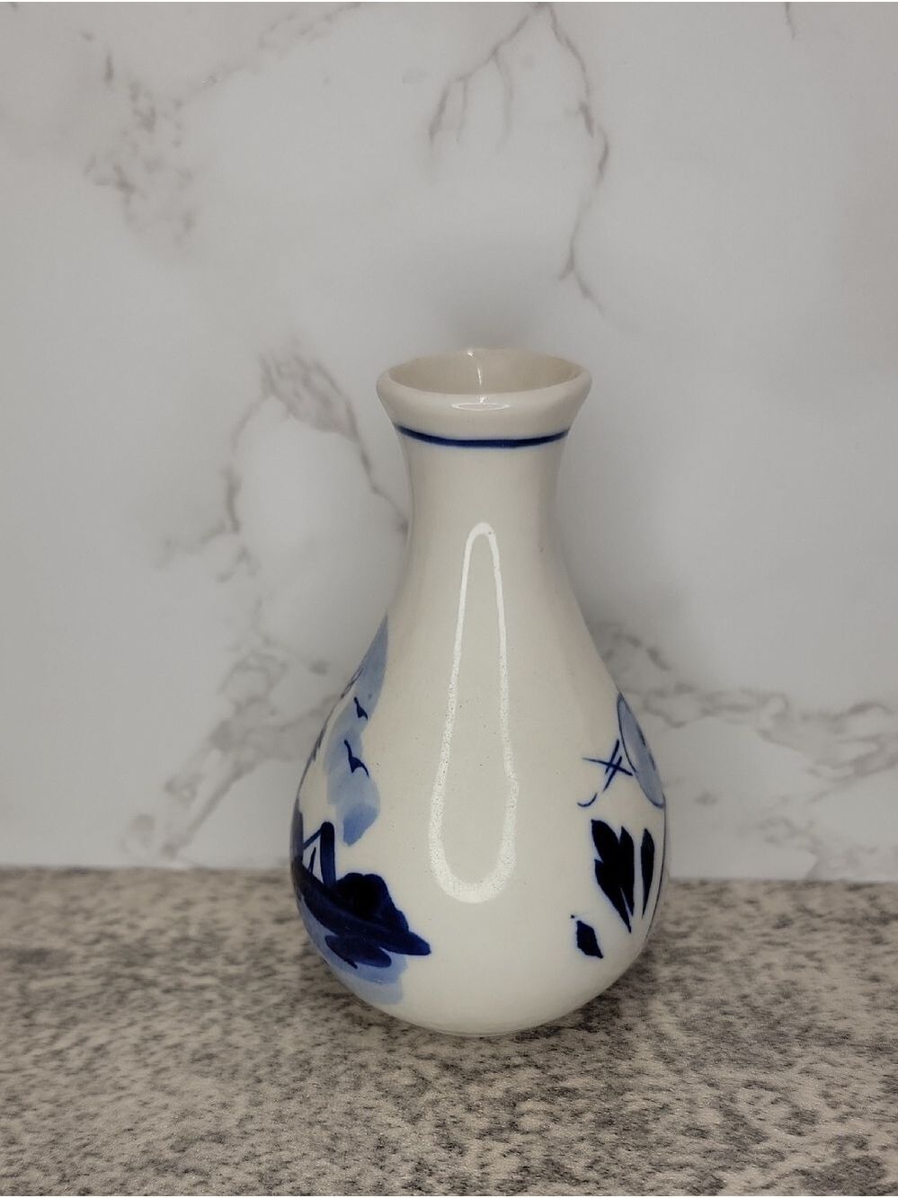 Vintage Mini Delft blue inspired Vase - Picture 4 of 8